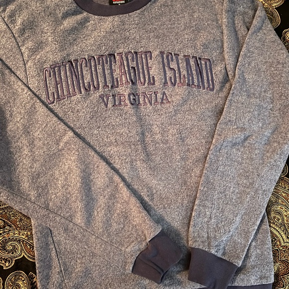 Chincoteague crew sweatshirt size small - Picture 1 of 3